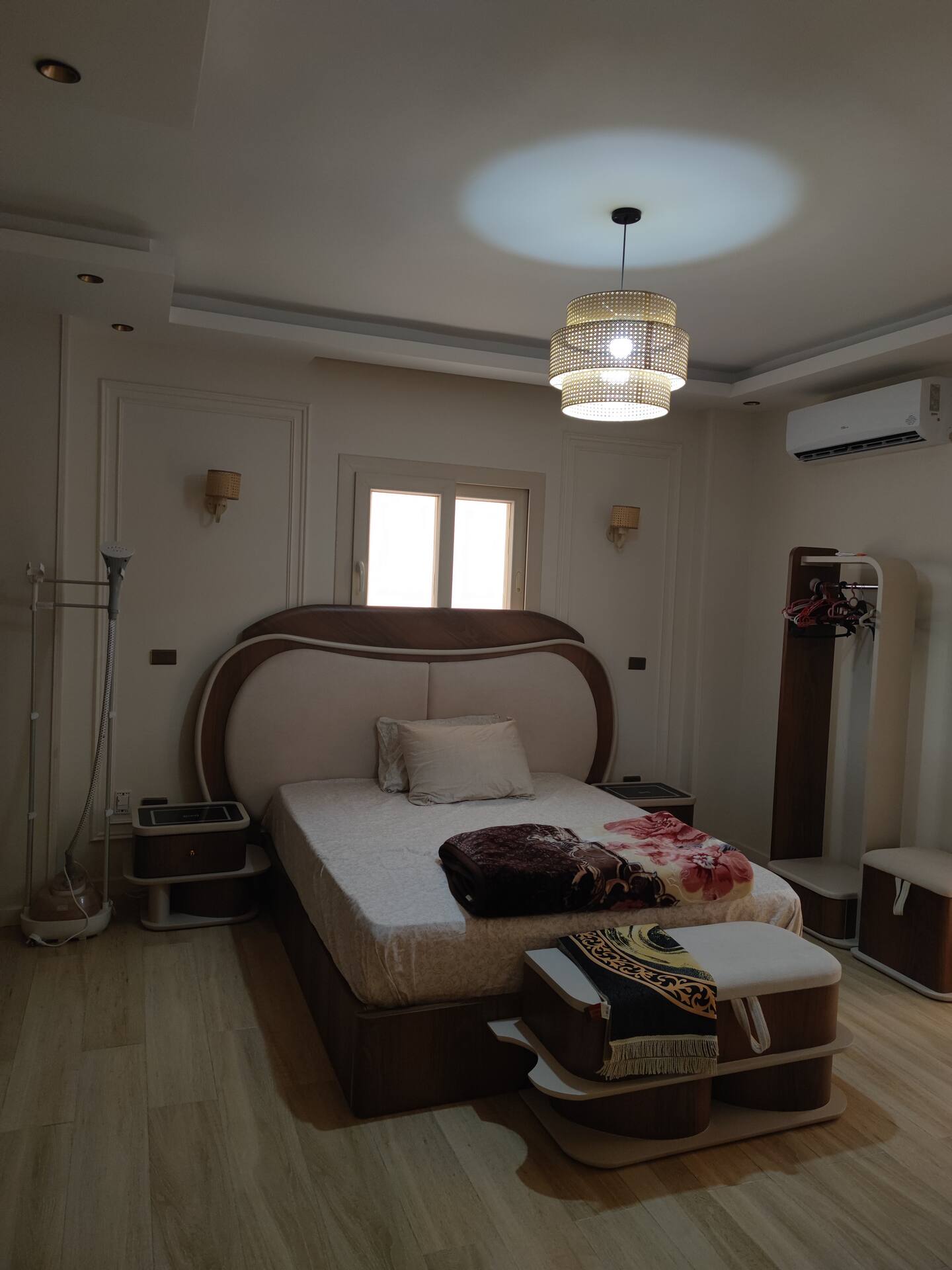 Luxury Designer Apartment — photo 2